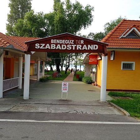 Sommer Ferienhaus Balatonszarszo Exterior photo