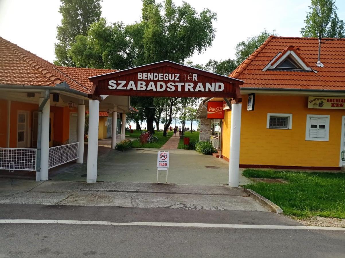 Sommer Ferienhaus Balatonszarszo Exterior photo